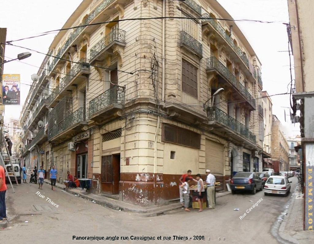 ORAN 2009 pano angle rue Thiers et rue Cavaignac 02 .jpg